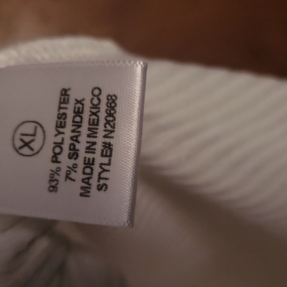 Fashion Nova White Asymmetrical Top NWT - Picture 6 of 6